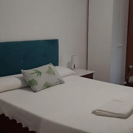Alojamiento Casa León Santoña Exterior foto