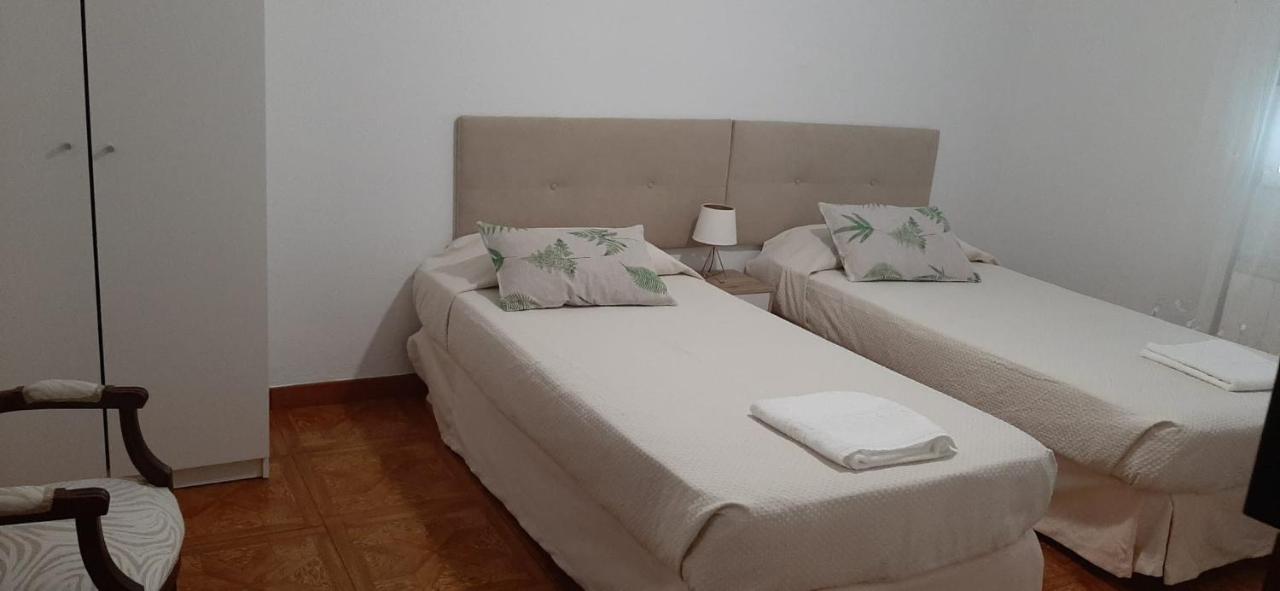 Alojamiento Casa León Santoña Exterior foto