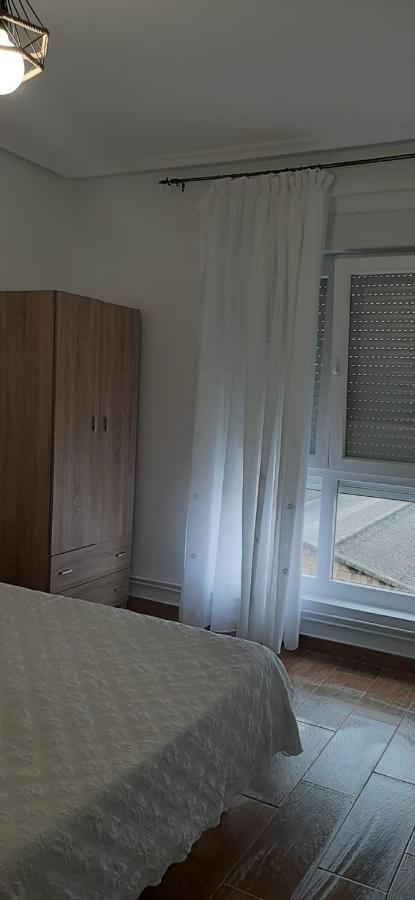 Alojamiento Casa León Santoña Exterior foto